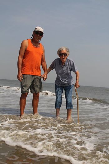 asomadetodosafetos.com - Velhinha de 91 anos recusa tratamento de câncer; motivo está comovendo a web