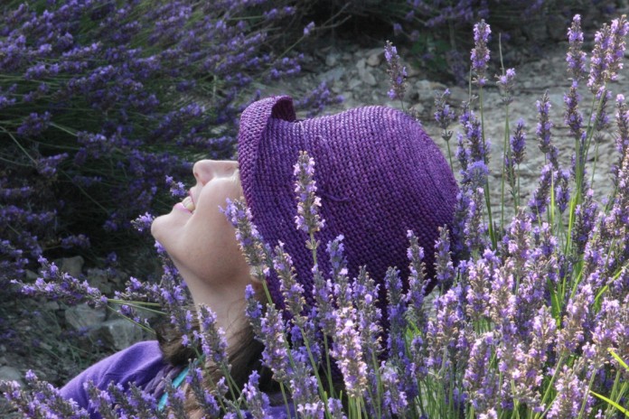 “Chapéu violeta”, por Erma Bombeck