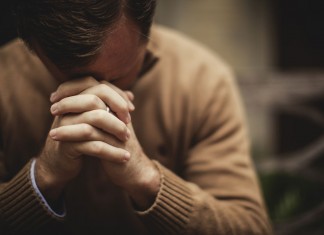 Ciência revela que a oração tem efeitos curativos contra doenças