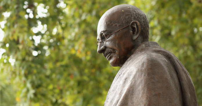 Como ganhar uma discussão, segundo Gandhi