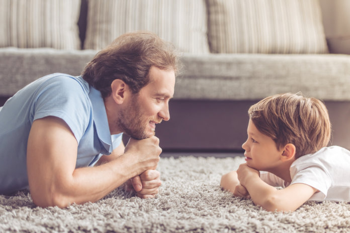 5 elogios que podem fazer mal para seus filhos