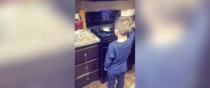 “Eu ensino o meu filho a cozinhar e a fazer as tarefas do lar”. E você?