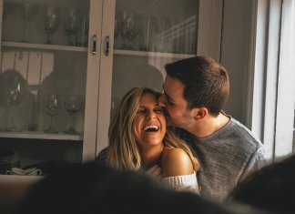 6 hábitos de casais satisfeitos com o seu relacionamento
