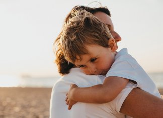 Pesquisas mais recentes revelam que quanto mais você abraça seus filhos – mais inteligentes eles ficam