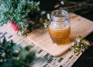 7 benefícios de consumir alho e mel em jejum durante 7 dias