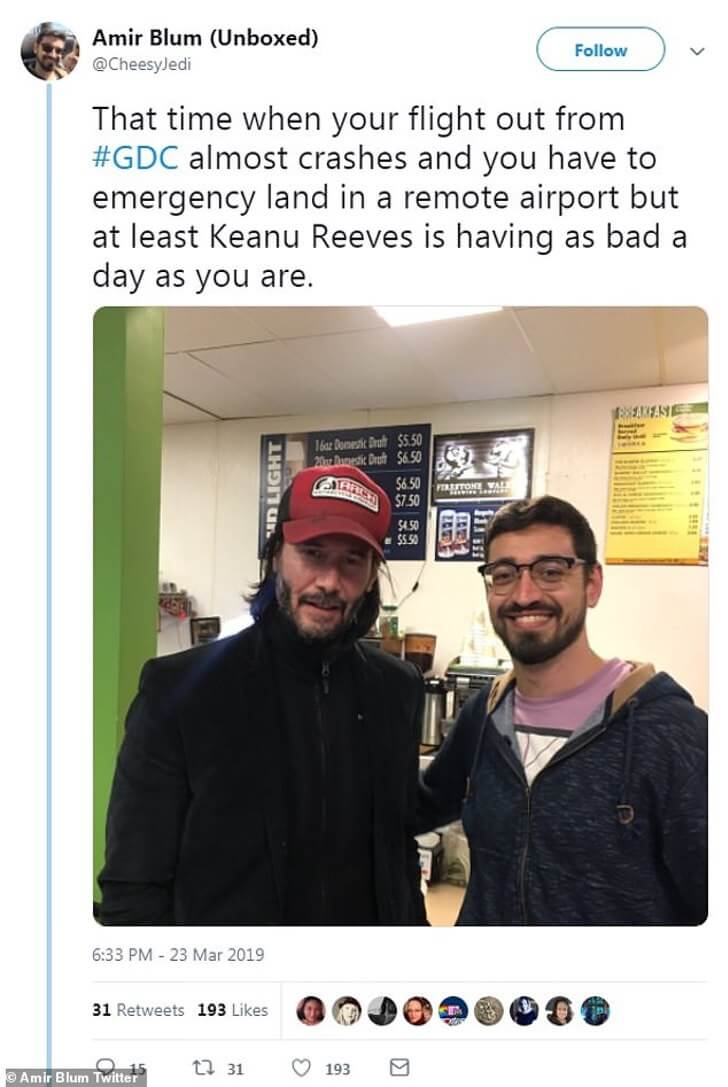 contioutra.com - Keanu Reeves viaja de ônibus com estranhos após um pouso de emergência. Ele encantou a todos com seu charme