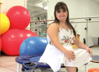 Luana: Conheça a primeira fisioterapeuta do Brasil com Síndrome de Down