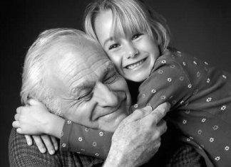 Ter os avós por perto faz bem tanto para eles quanto para os netos, apontam estudos