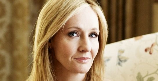 asomadetodosafetos.com - J.K. Rowling não está mais na lista dos maiores bilionários. O motivo? A caridade!