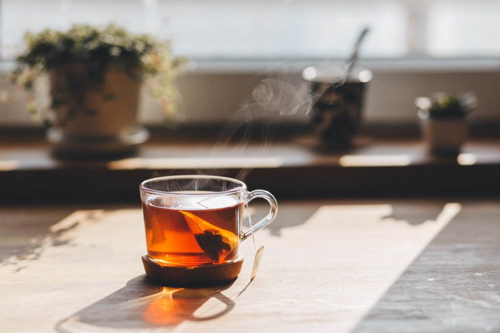 asomadetodosafetos.com - O hábito de beber chá melhora a saúde do cérebro