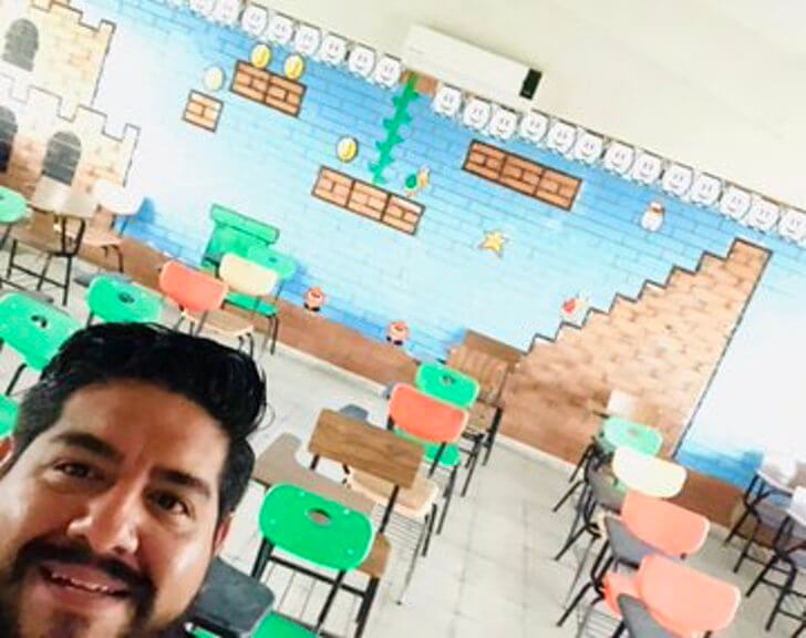 asomadetodosafetos.com - Professor transforma sala de aula em cenário do jogo Super Mario Bros