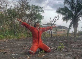 Chuva surpreende voluntários da Amazônia na Bolívia. Eles dançaram pelo milagre