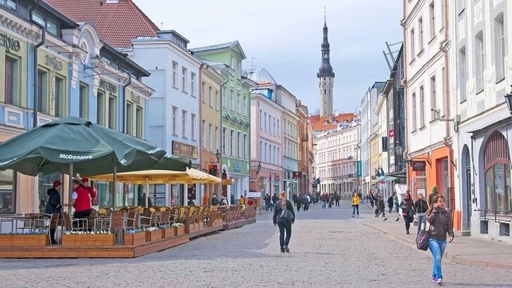 asomadetodosafetos.com - Cidade na Estônia venderá apartamentos a partir de US$ 55 dólares. É a sua chance!