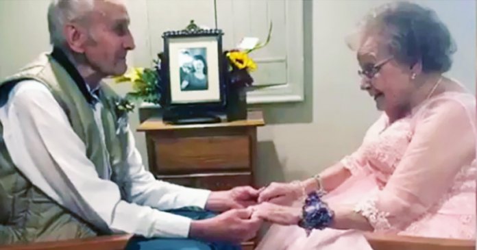 Idosa que sofre de demência lembra do marido no aniversário de 72 anos de casamento