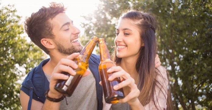 Segundo estudo, quanto mais cerveja você bebe, mais fiel você é. Oi?