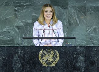 De Stranger Things para a ONU: Millie Bobby Brown é aplaudida em discurso contra o cyberbullying