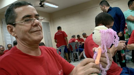 asomadetodosafetos.com - Detentos confeccionam bonecas para crianças com câncer no Espírito Santo