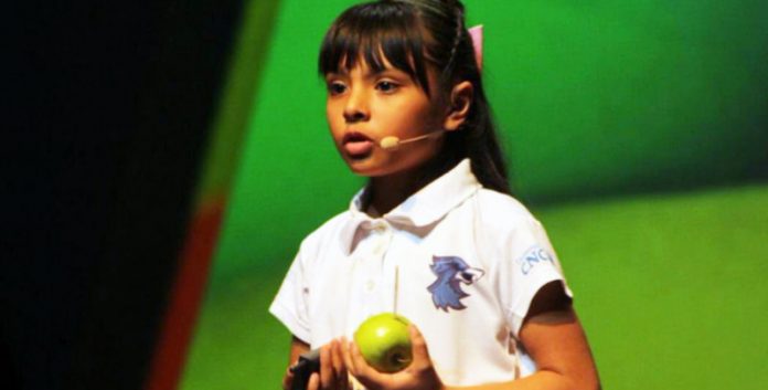 Menina de 8 anos que sofria bullying tem o QI maior que o de Albert Einstein