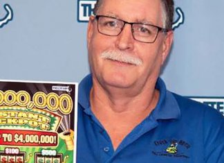 Pela segunda vez, homem ganha US$ 1 milhão de dólares na loteria