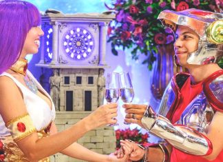 Brasileiros casam vestidos como personagens de Os Cavaleiros do Zodíaco