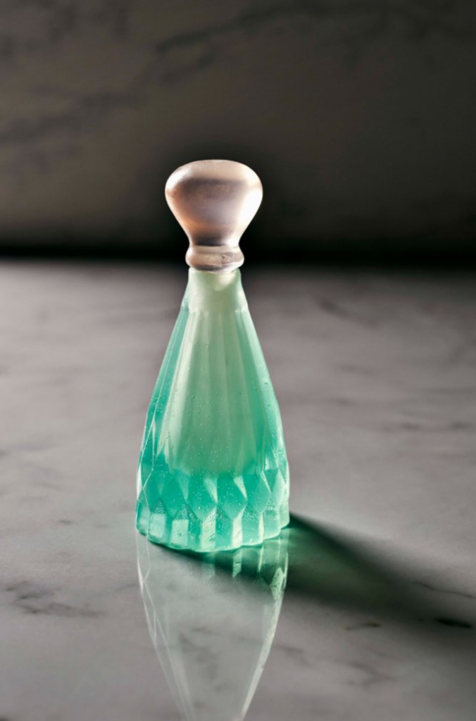asomadetodosafetos.com - Designer cria recipientes de shampoo feitos com sabão. Eles não poluem e são recicláveis