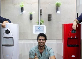 Mexicanos criam máquina que produz água potável através do ar. 5.000 litros por dia!!