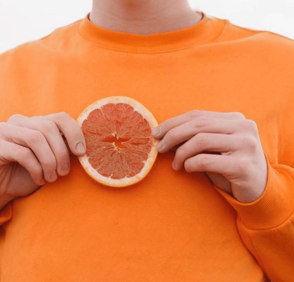 asomadetodosafetos.com - Seda orgânica é criada a partir de polpas de laranjas que iriam para o lixo