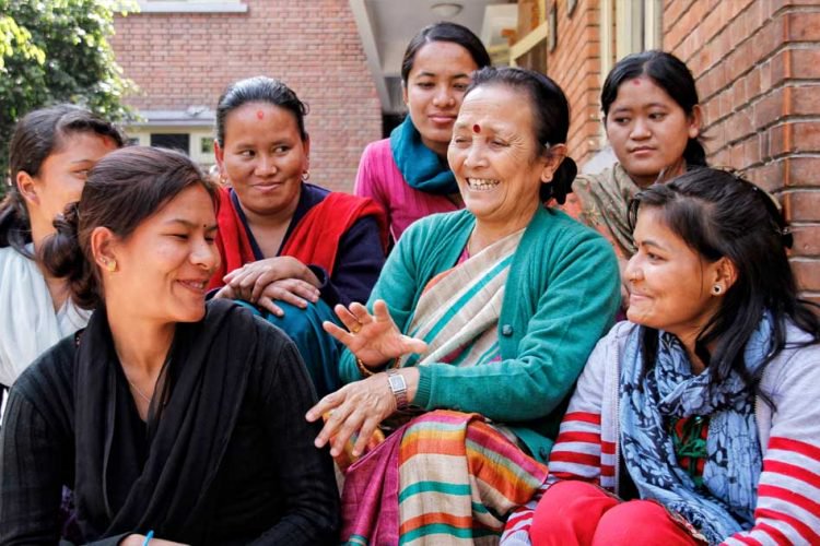 asomadetodosafetos.com - Conhecida como "Madre Teresa do Nepal", ela já salvou 18 mil meninas do tráfico de pessoas