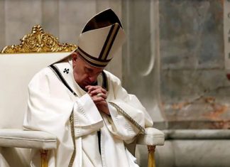 Na vigília de Páscoa, Papa Francisco pede “coragem”:  – Com Deus, nada está perdido
