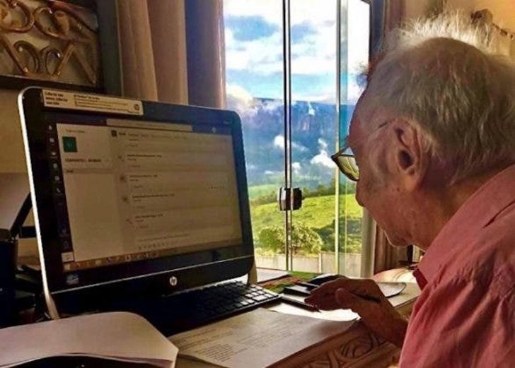 asomadetodosafetos.com - Mesmo sem entender nada de tecnologia, senhor de 92 anos não quer largar universidade
