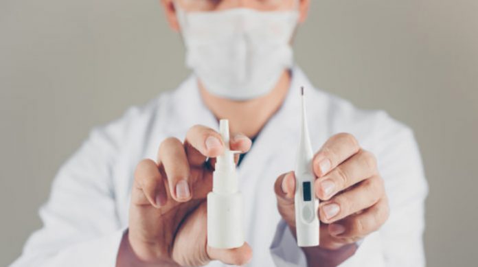 USP está testando vacina em spray nasal contra covid: resultados são promissores