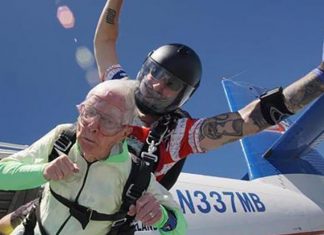 Aos 103 anos, vovô bate o recorde mundial de salto de paraquedas