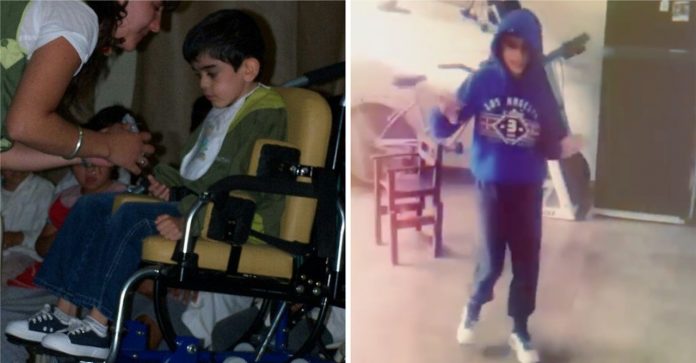 Com paralisia cerebral, jovem consegue andar: “Estivemos esperando esse milagre por 14 anos”