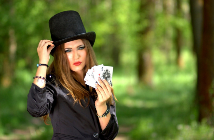 Aprenda a controlar melhor as suas emoções com o poker