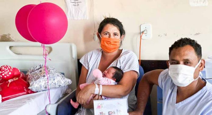 Com covid e intubada, mulher grávida vence o vírus e tem nascimento saudável da filha