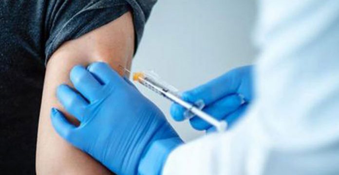 Até o Natal, EUA pretende ter duas vacinas contra Covid aprovadas para vacinação