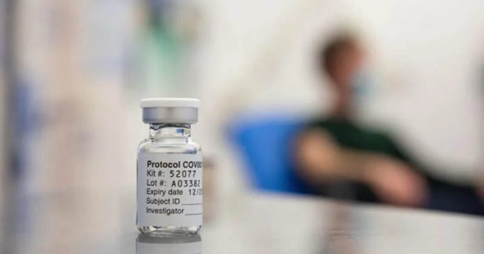 Fiocruz pretende importar vacina de Oxford e começar vacinação ainda em janeiro