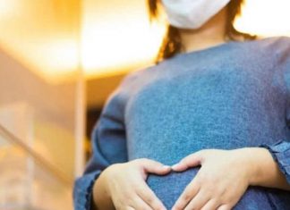 Nasce o 1º bebê do mundo com anticorpos de Covid após mãe ser vacinada