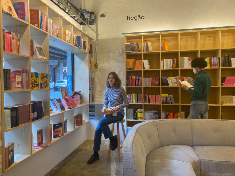 asomadetodosafetos.com - Conheça a livraria que reúne somente livros escritos por mulheres em São Paulo