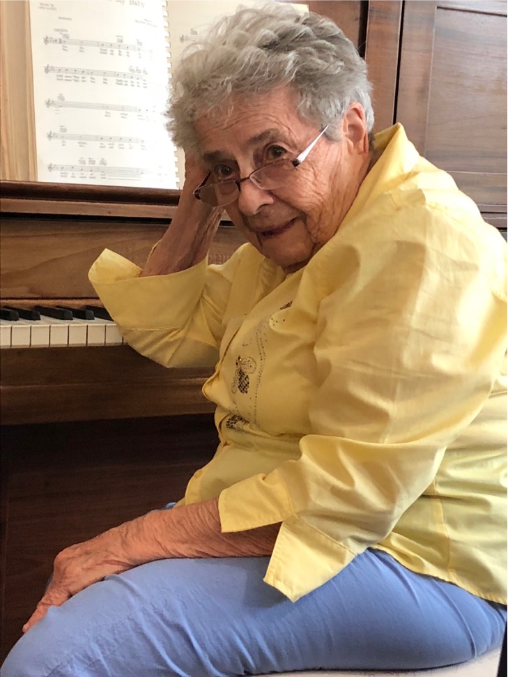 asomadetodosafetos.com - Vovó com Alzheimer emociona a web com sua habilidade no piano; assista