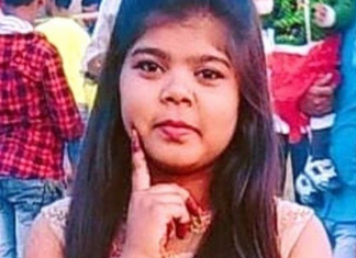 Adolescente indiana é linchada pela família por ter usado calça jeans