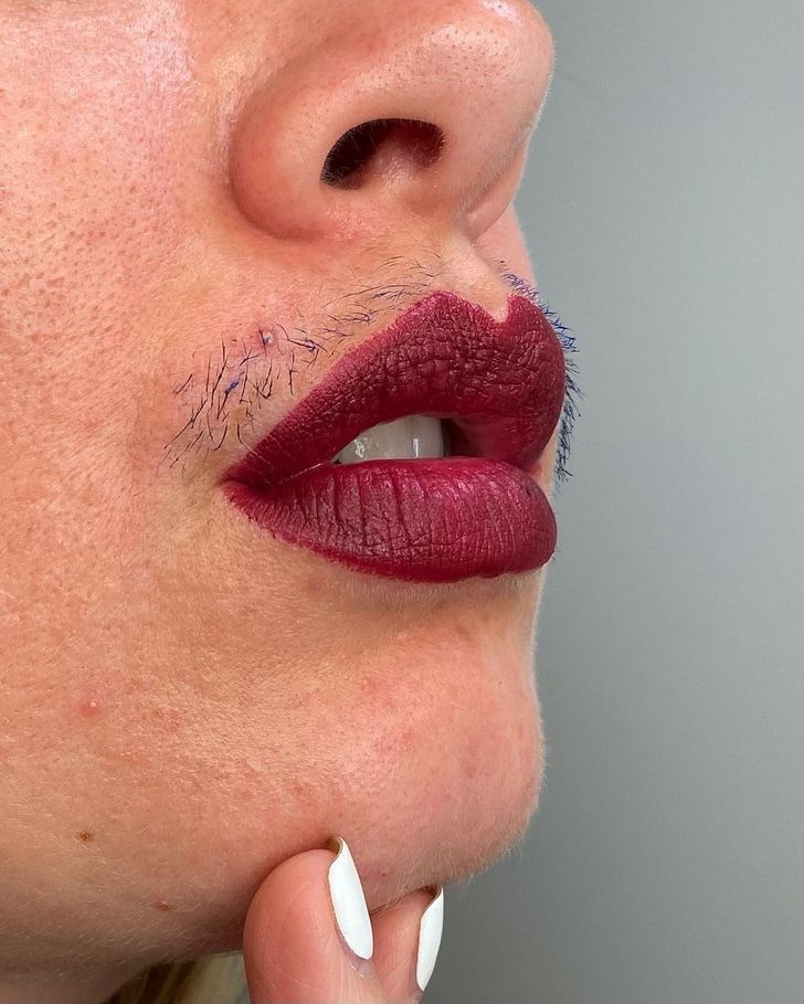 asomadetodosafetos.com - Influencer se recusa a usar filtros e exibe seu bigode para derrubar os padrões de beleza