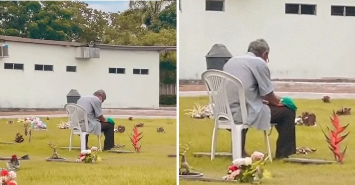 Há 5 anos, idoso visita esposa falecida no cemitério e passa todos os Natais com ela