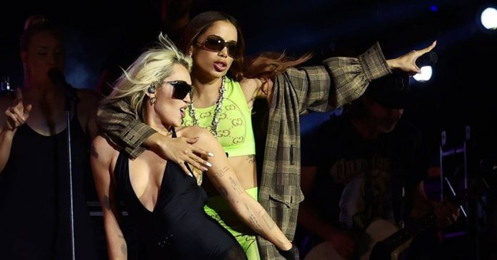 Anitta participará de faixa no novo disco ao vivo de Miley Cyrus: “Amiga para todas as horas”