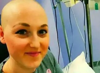 Mulher que fez quimioterapia e retirou as mamas descobre que nunca teve câncer