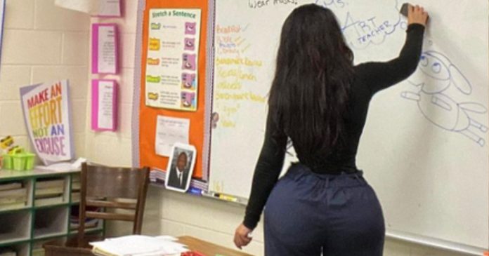 Pais de alunos solicitam demissão de professora: ‘Seu corpo distrai os alunos’