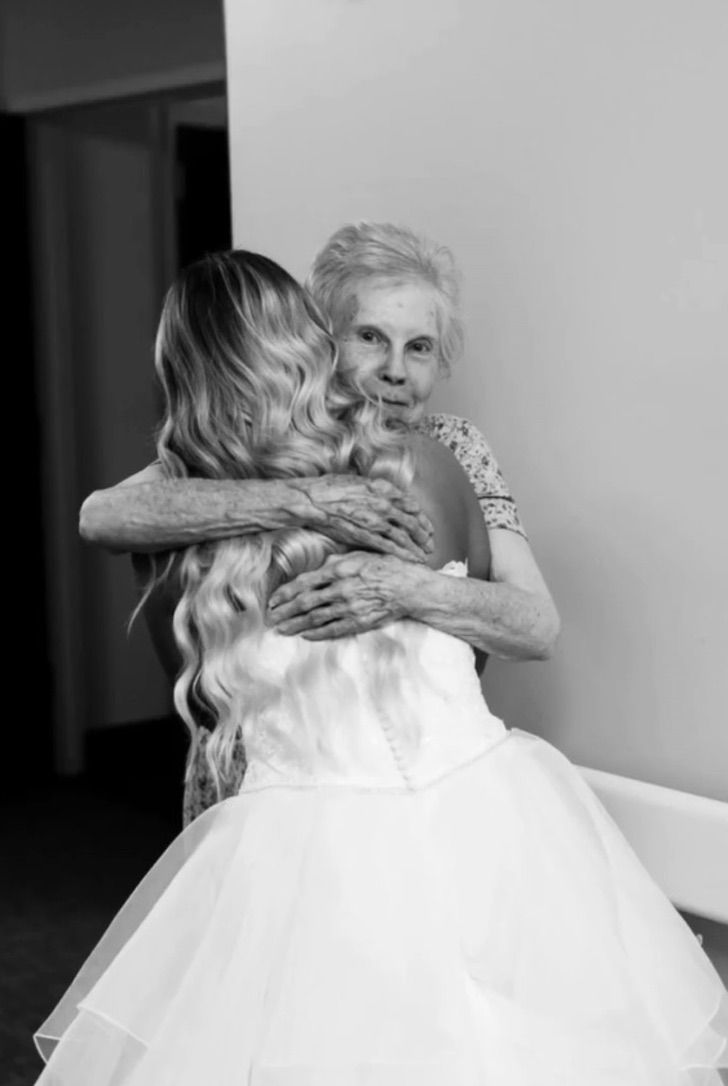 asomadetodosafetos.com - Noiva visita avó doente no dia do casamento e a reação dela é emocionante