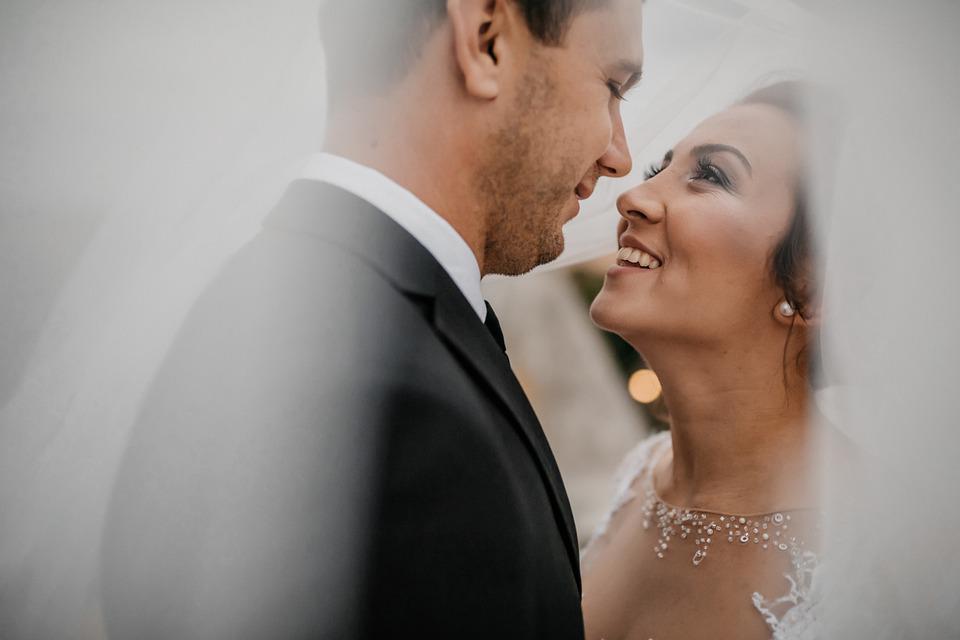 asomadetodosafetos.com - Noiva choca a internet ao contar o motivo pelo qual sua família não foi no seu casamento
