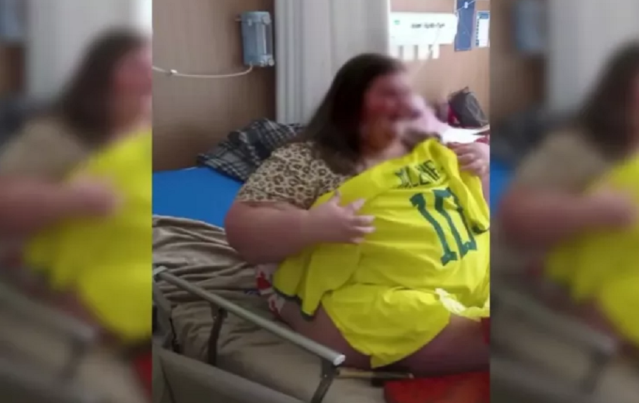 asomadetodosafetos.com - Menina de 11 anos chega aos 200kg por conta de mutação rara