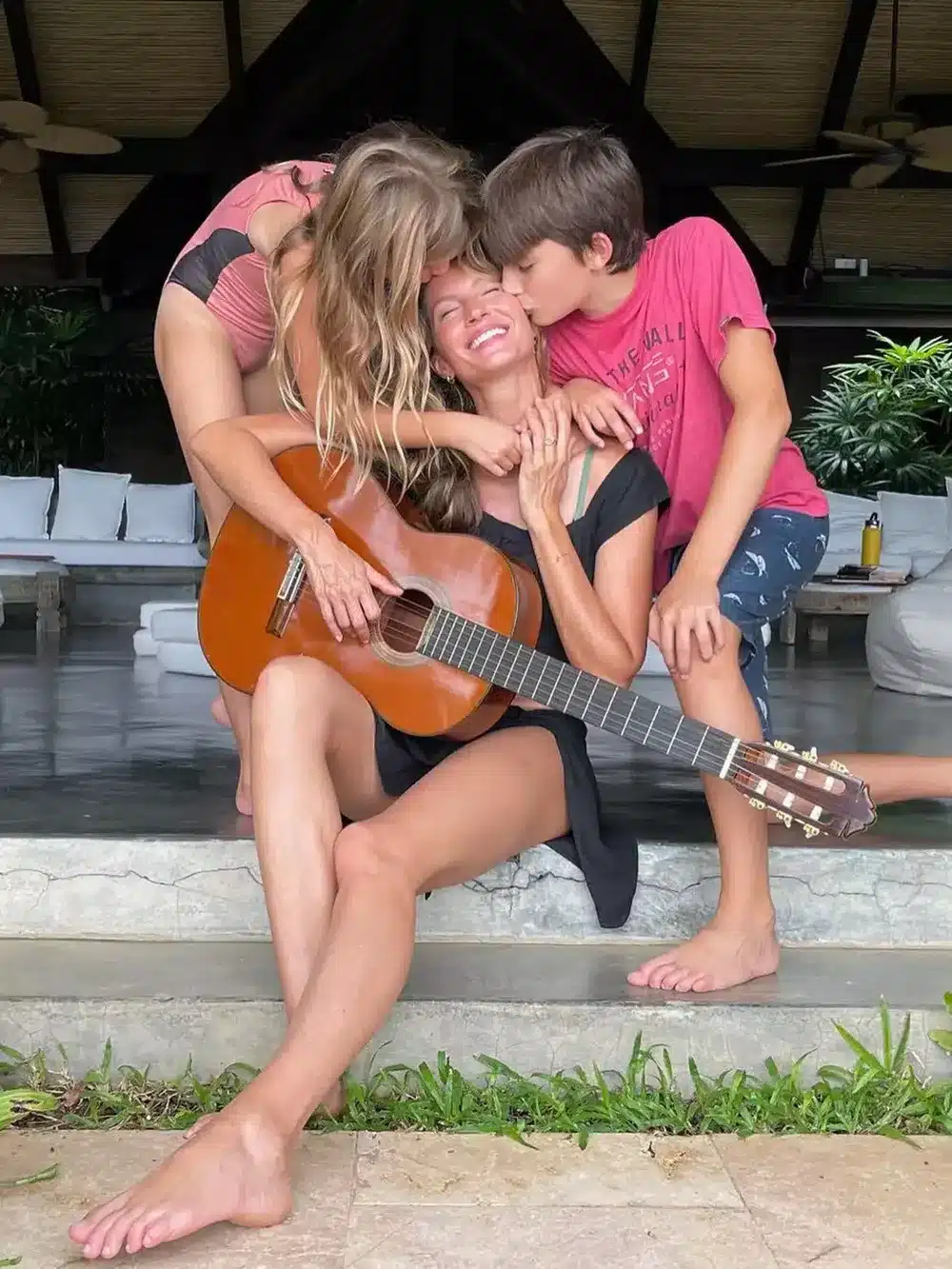 asomadetodosafetos.com - Gisele Bündchen compra fazenda para filha andar a cavalo longe das câmeras dos paparazzis